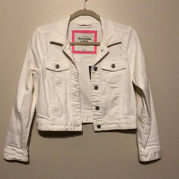 Abercrombie & Fitch Jackets & Blazers - A&F white cropped denim jacket